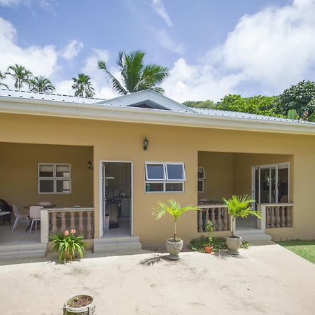 Beau Bassin Inn Baie Lazare  Екстериор снимка