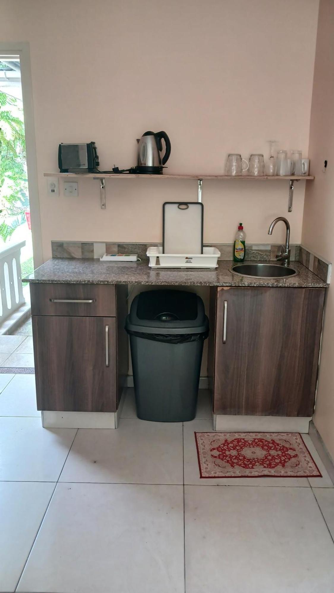 Beau Bassin Inn Baie Lazare  Екстериор снимка