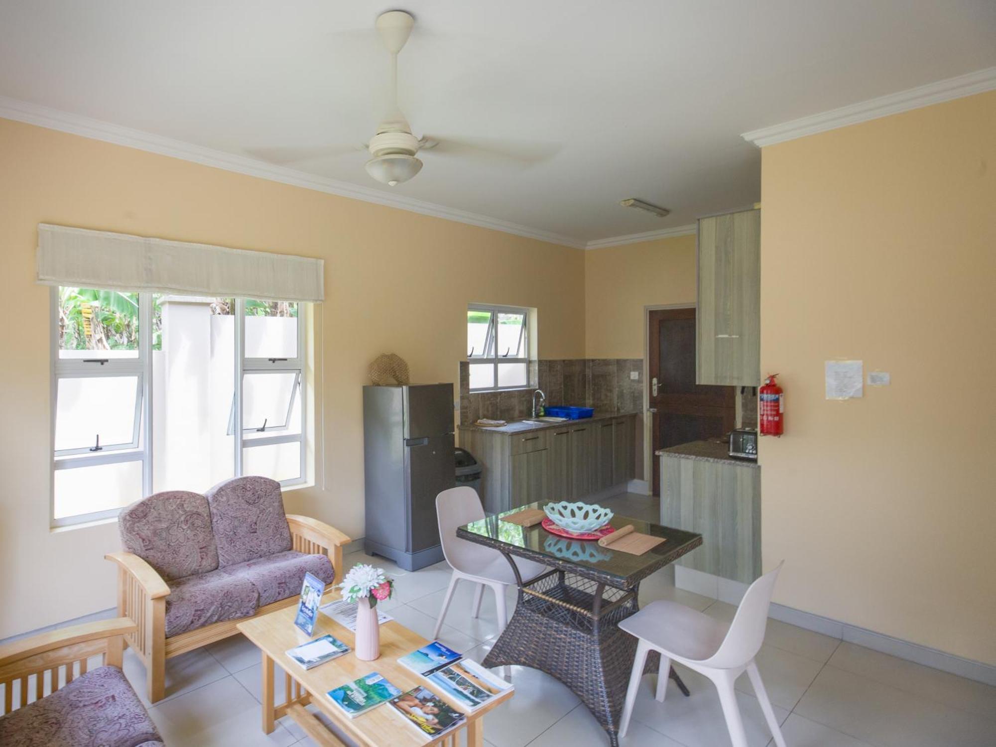 Beau Bassin Inn Baie Lazare  Екстериор снимка